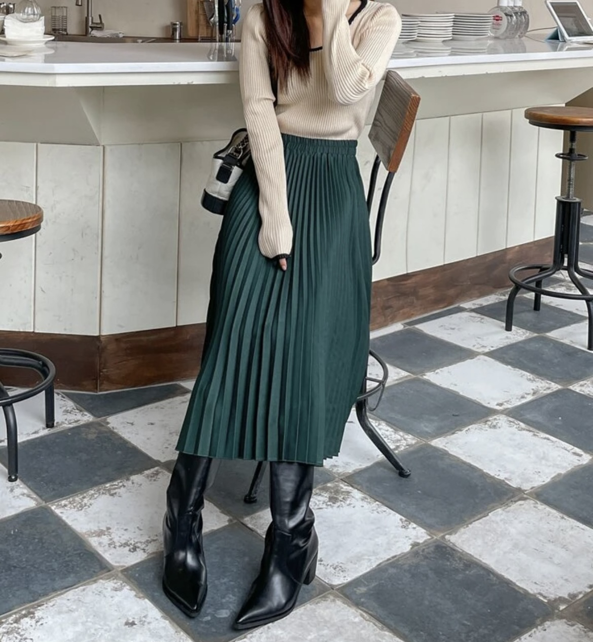 High Waist Pleated Skirt image indicator(4)