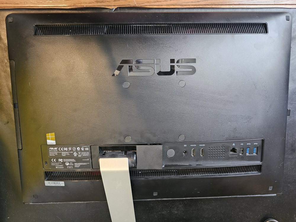 ASUS ET2221i 21.5" Multi-Touch All-in- One Desktop Computer - photo 2