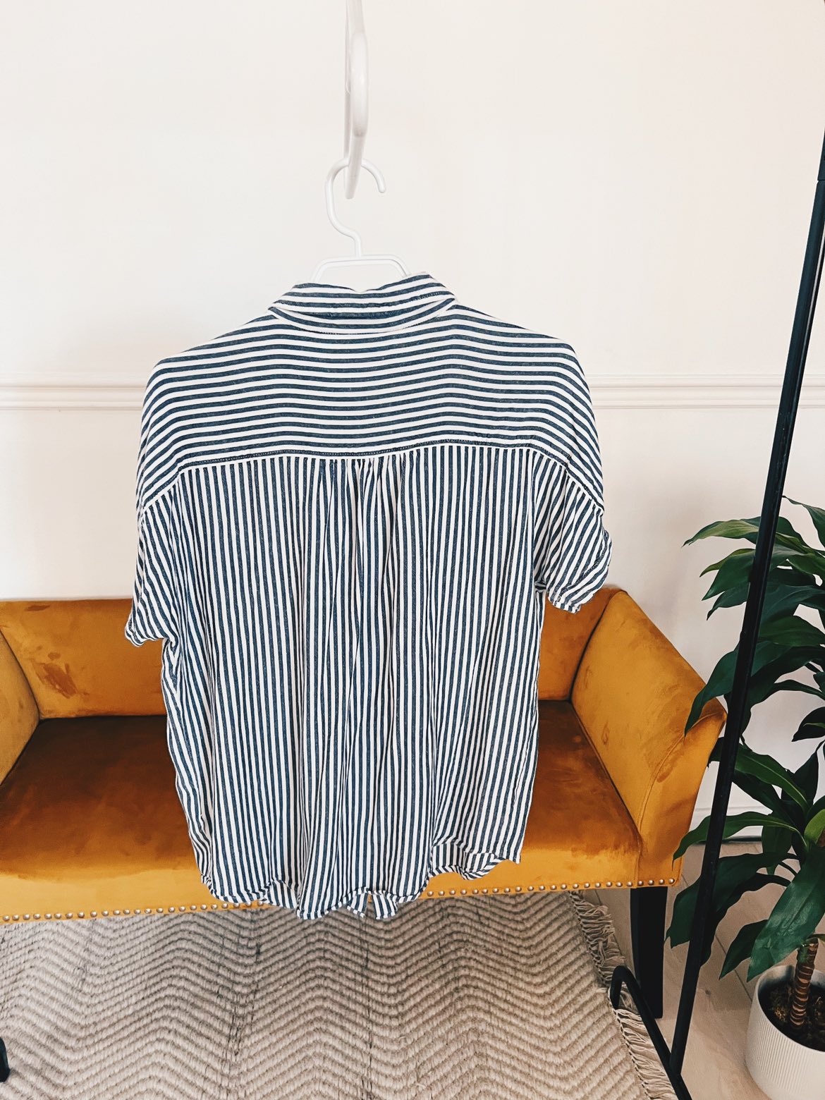 Stripped short sleeve blouse (SALE!) image indicator(3)