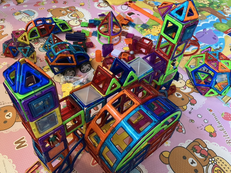 Magformers toy