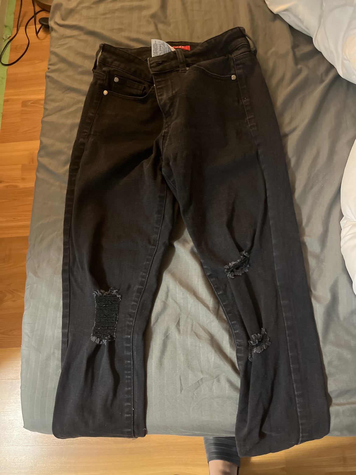 Like new black guess jeans