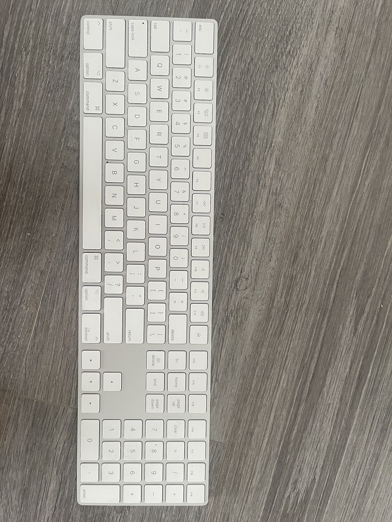 Apple wireless keyboard with numpad