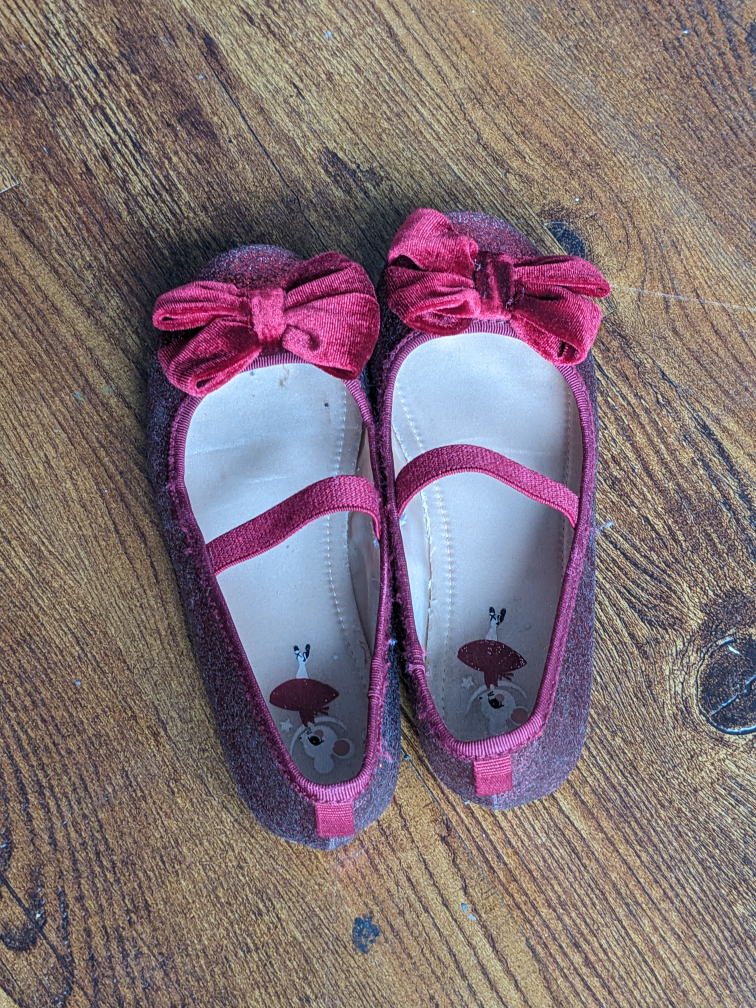 Beautiful H&M Ballerina flats size US 13.6 $15 - photo 2