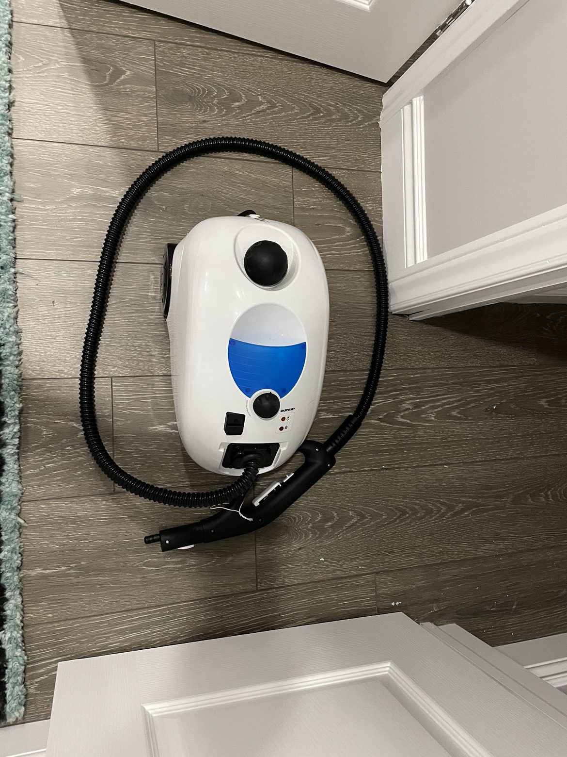 Dupray steam cleaner with accessories