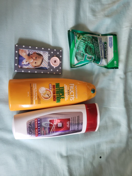 free items shampoo n teething floss packets