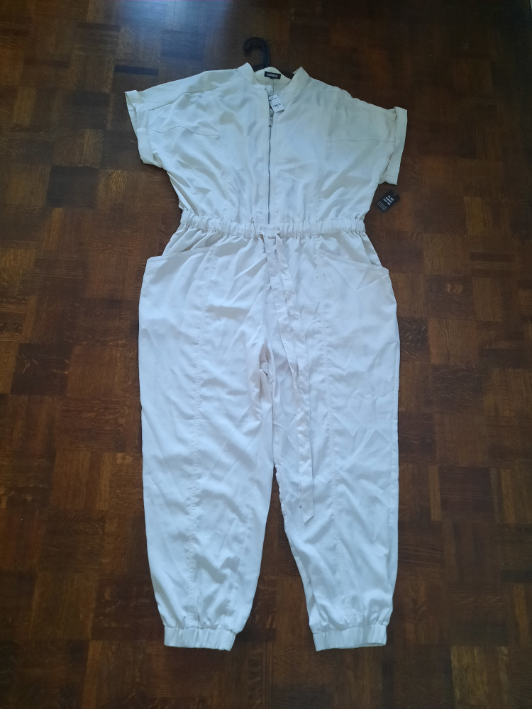 New jumpsuit Xl thumbnail