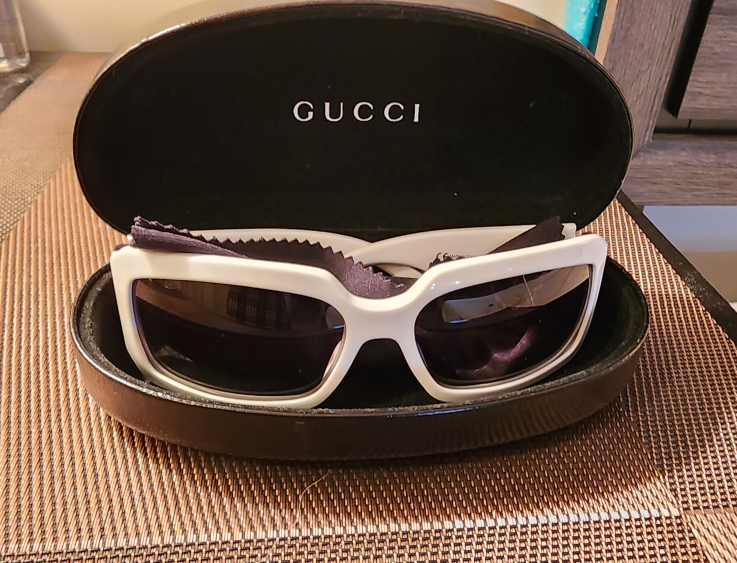 GUCCI - womens sunglasses (white)