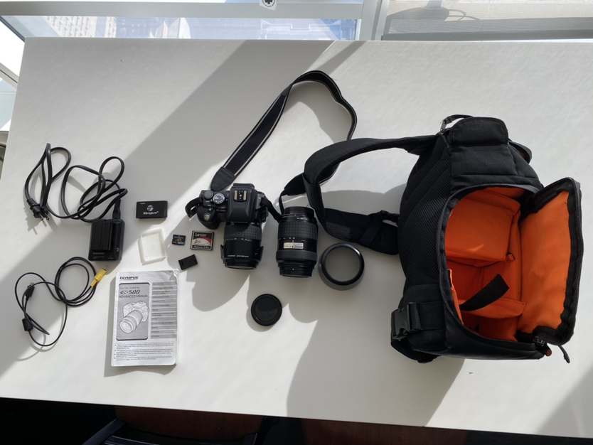 Olympus E-500 Digital SLR camera with 40 - 150mm ED lens. image indicator(2)