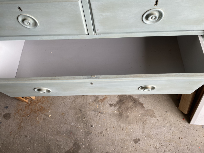 Wood dresser. - photo 3