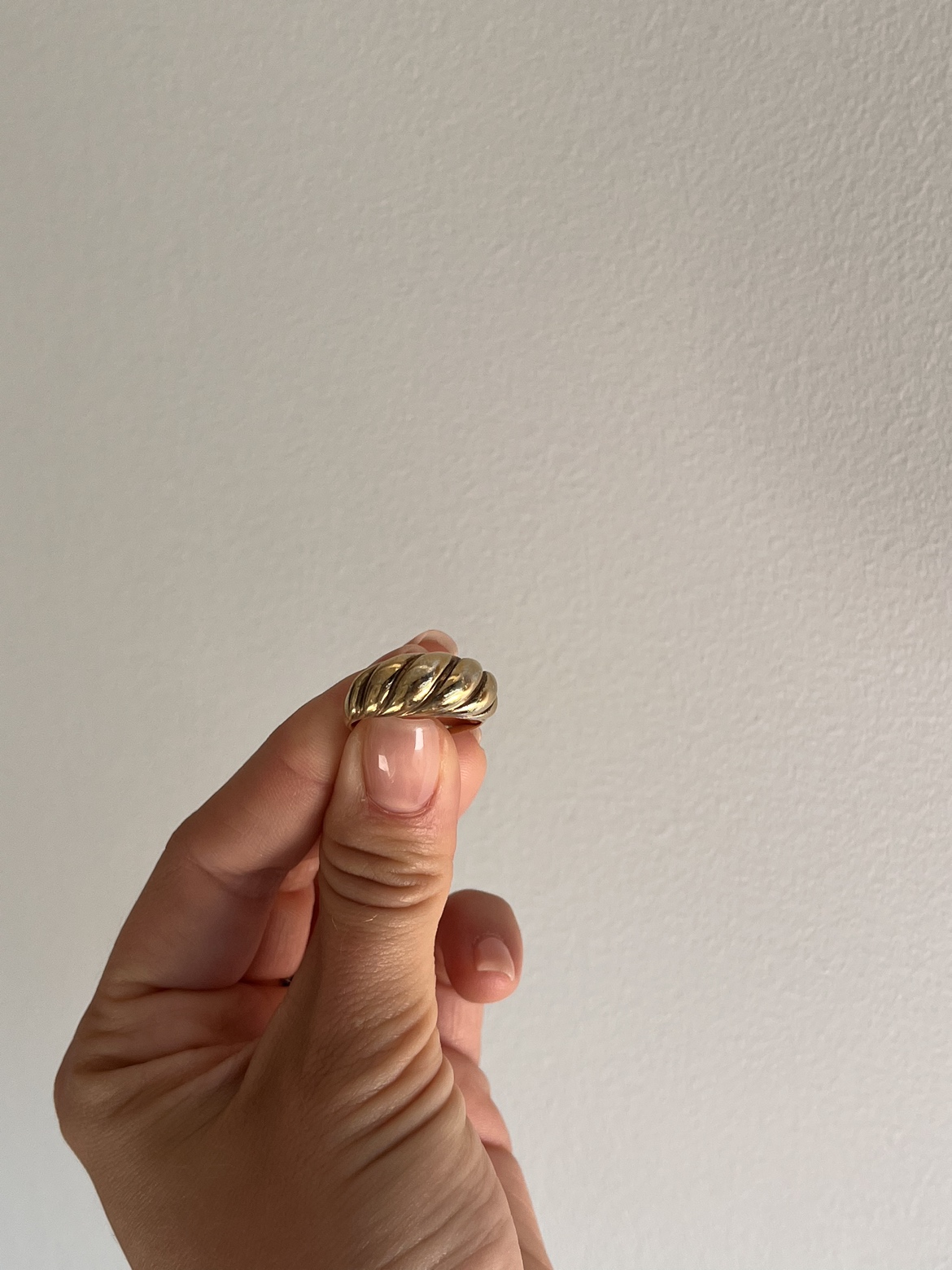 Mejuri Croissant Ring image indicator(2)