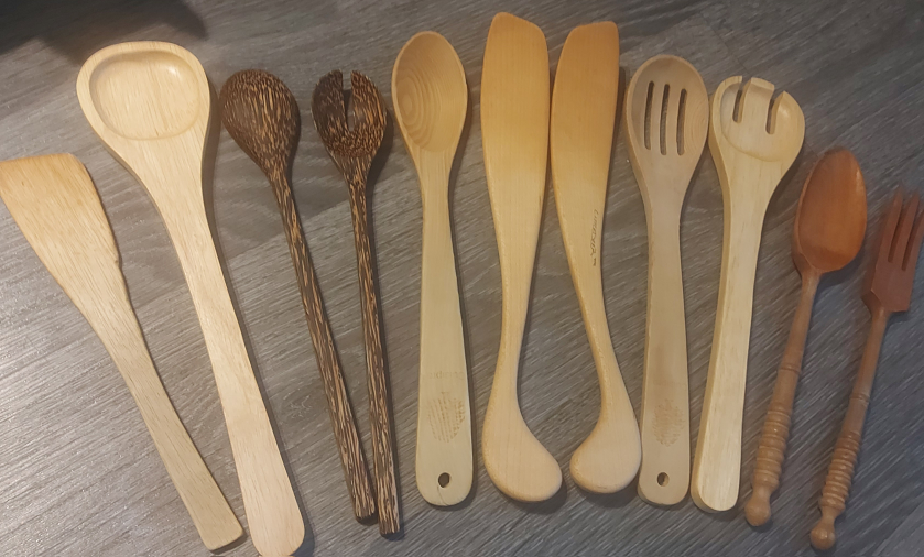 Wooden utensils and Pig cutting board - photo 5