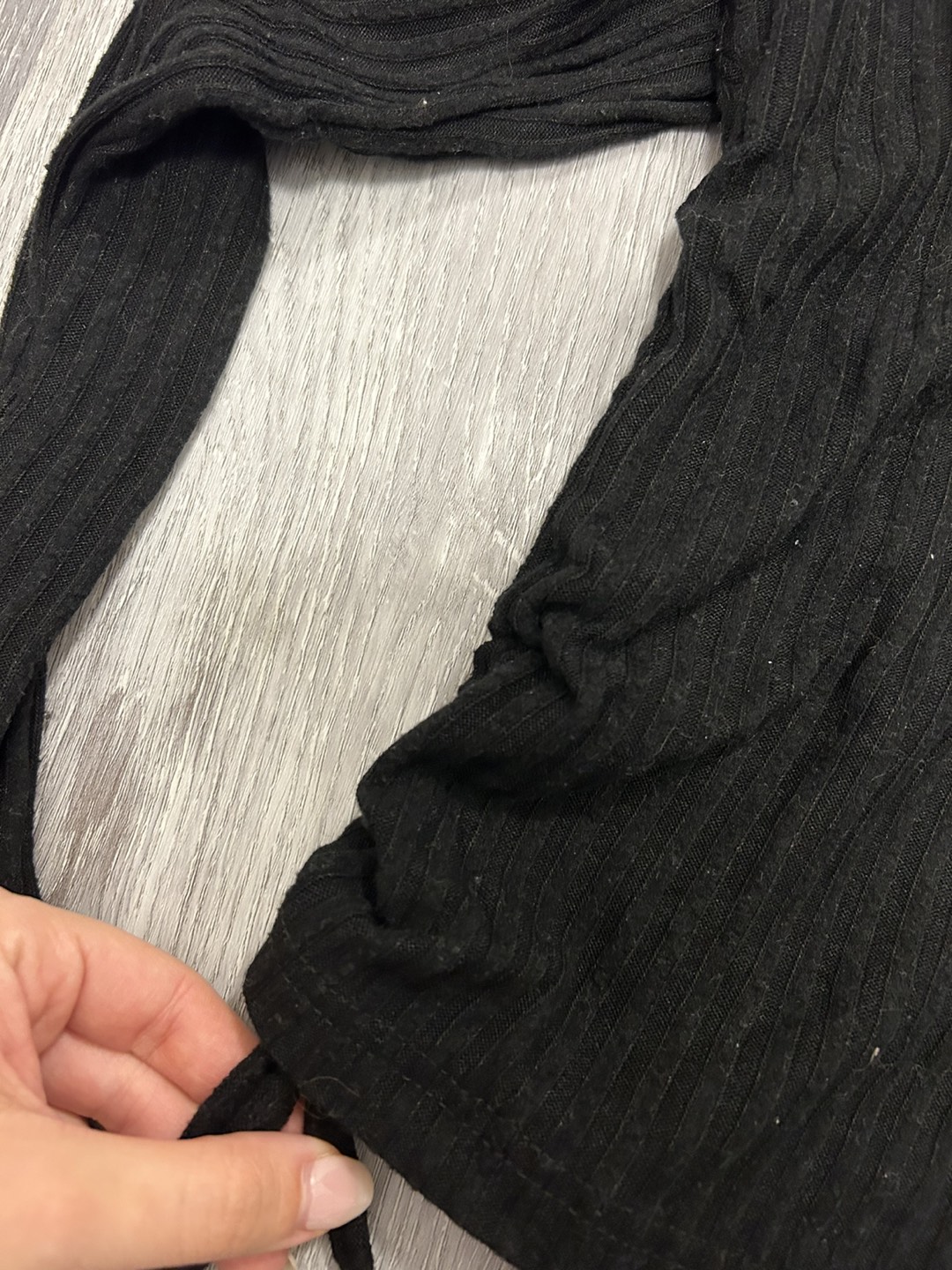 Long sleeve black top image indicator(3)