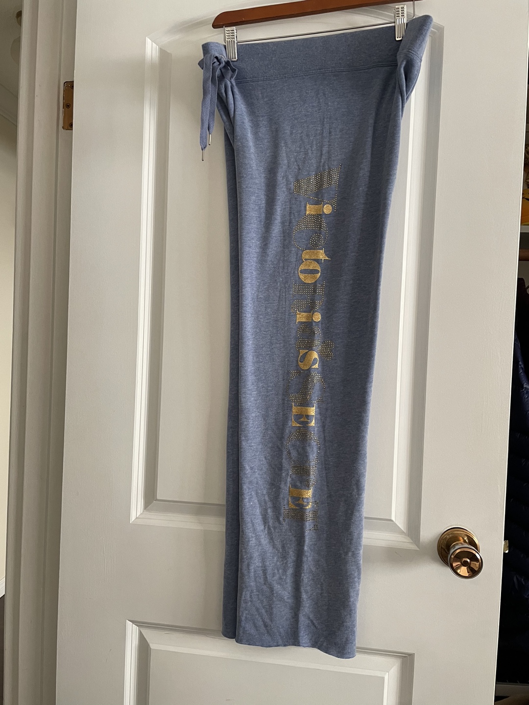 Victoria’s Secret pants size medium (new) - photo 3