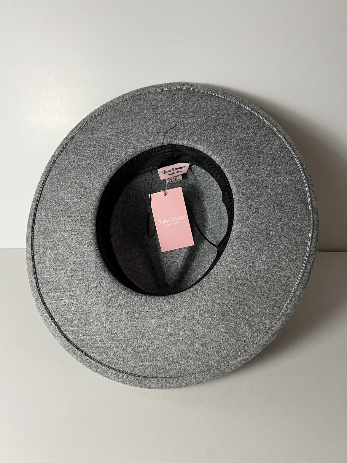 (Brand New) Juicy Couture Fall Hat image indicator(4)