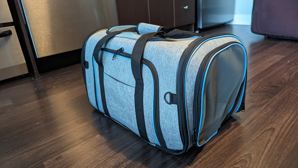 Soft-sided Pet Carrier (Expandable) image indicator(3)