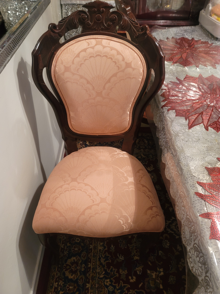 dining table and chairs. image indicator(2)