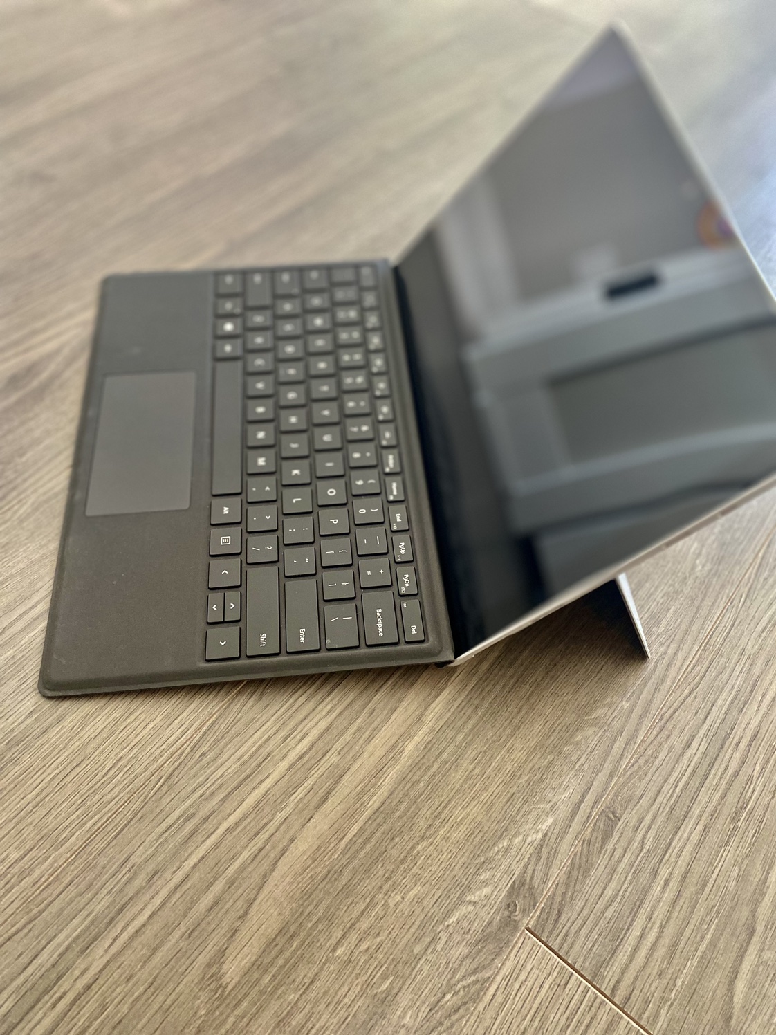 Microsoft Surface Pro 5 image indicator(4)