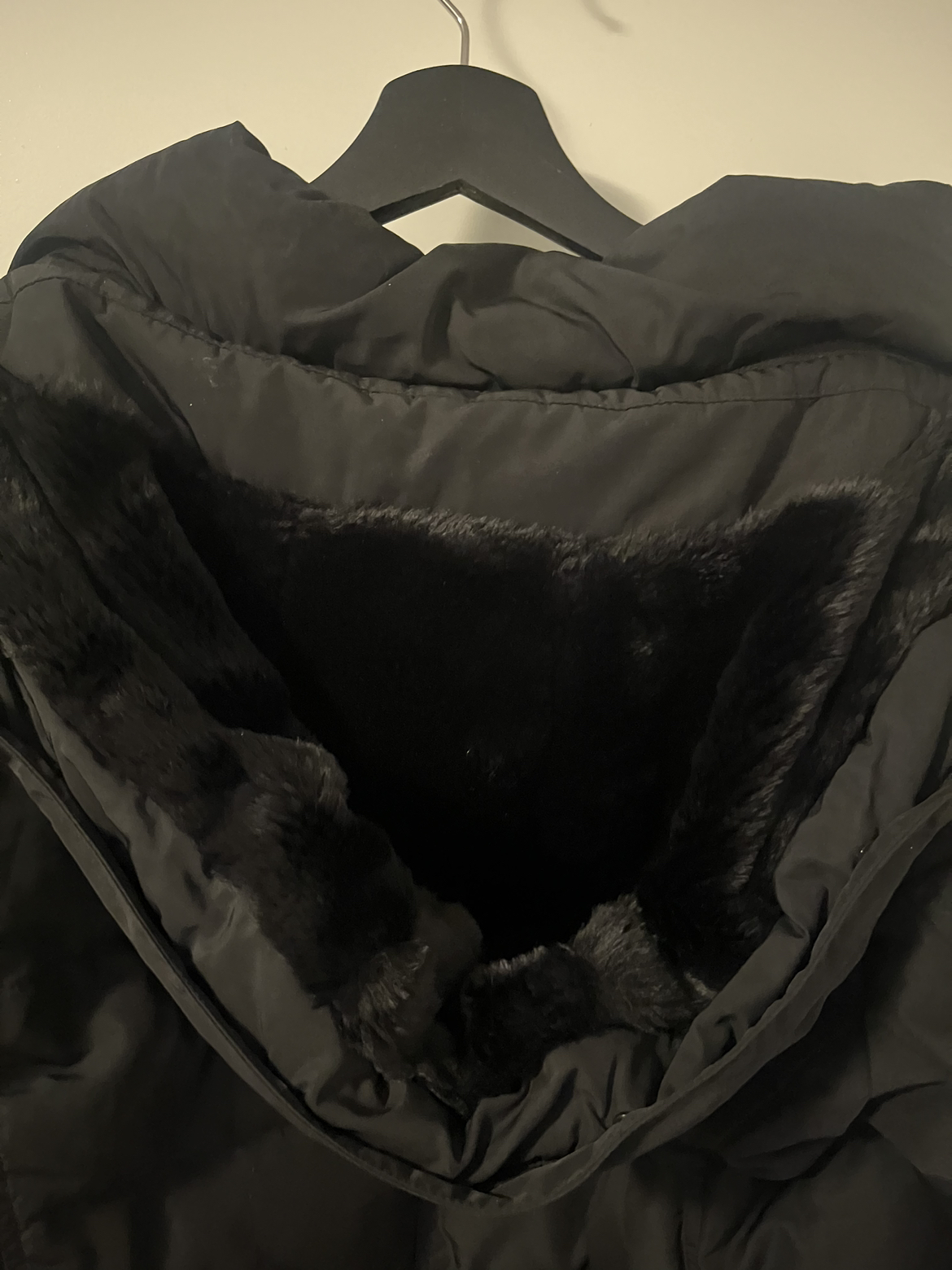 Uniqlo Long Winter Parka [Women’s Medium; Gently Used] image indicator(5)