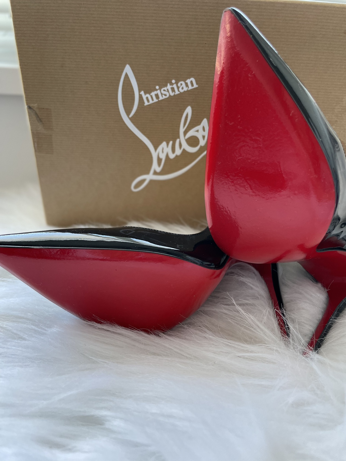 Auth. Christian Louboutin So Kate image indicator(3)