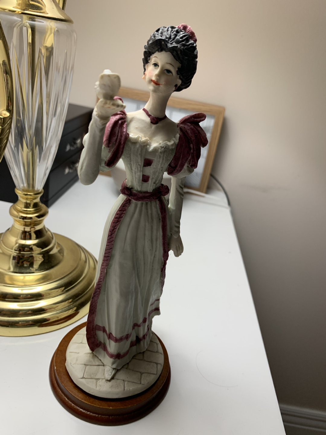 Antique woman  sculpture image indicator(5)