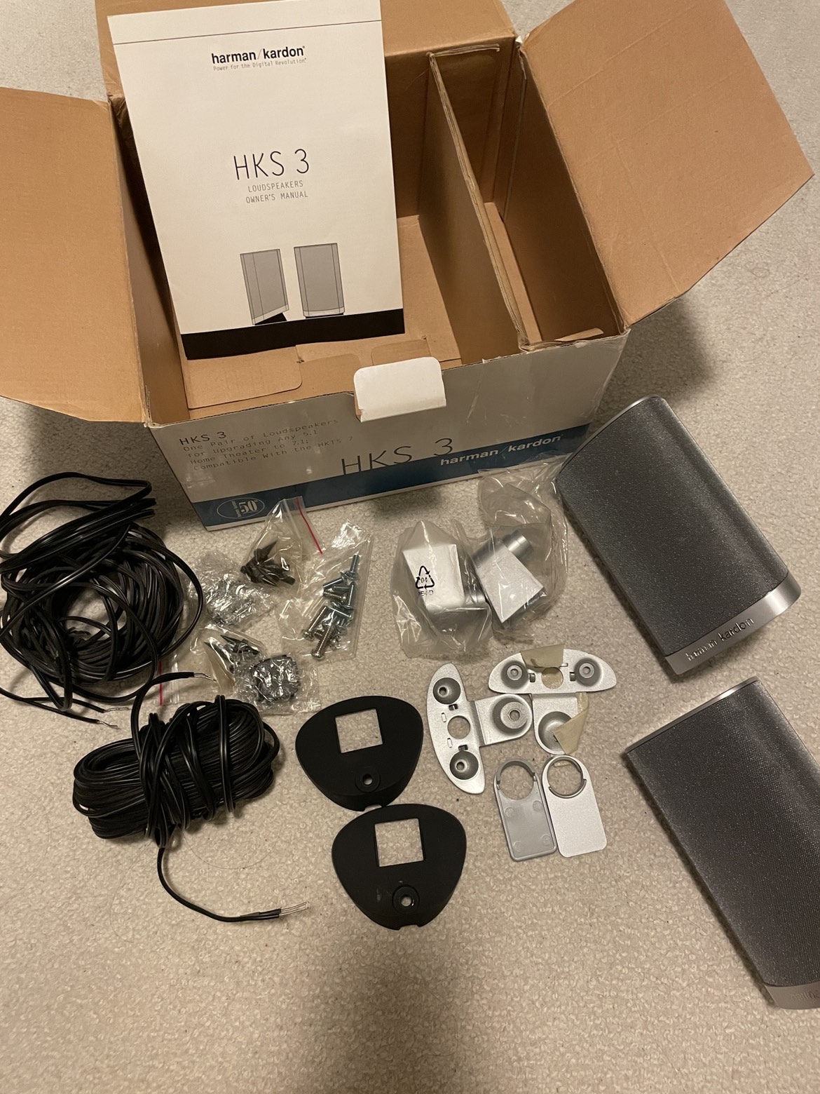 Harman Kardon HKS3 Speakers + HTFS Speaker Floor Stands Set (x2) - photo 5