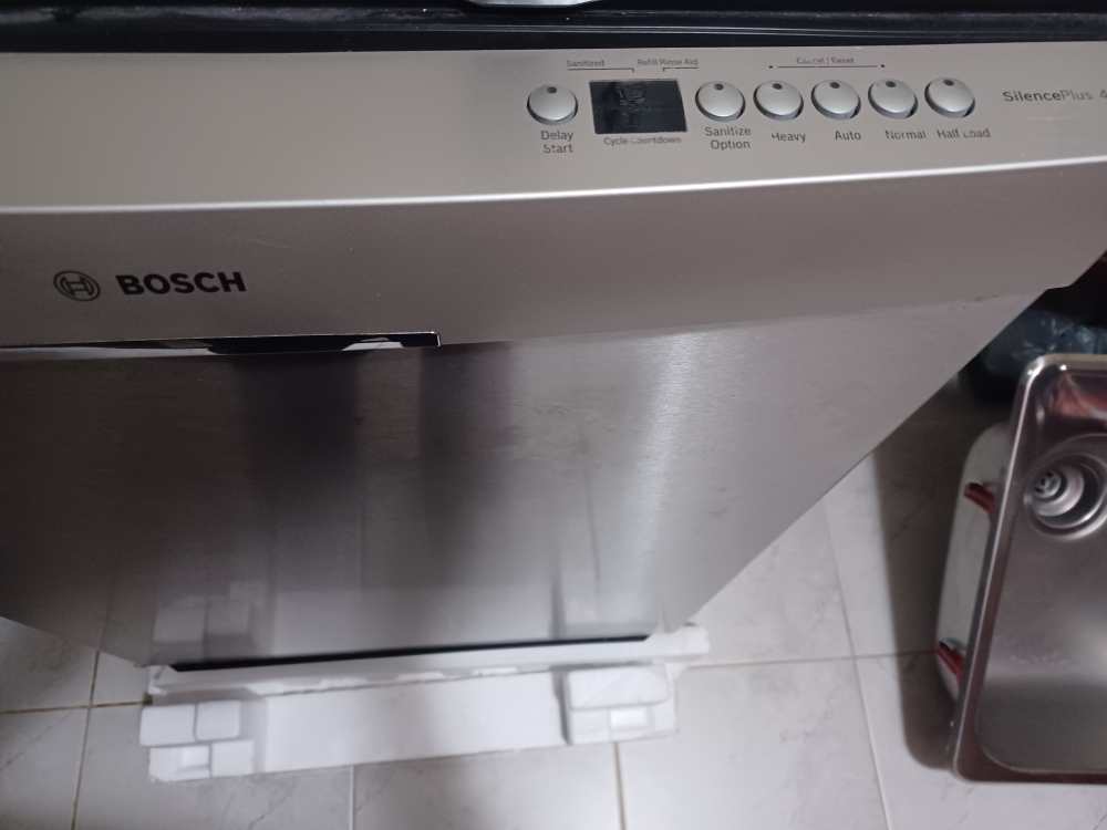 Bosch Dishwasher for sale in Newmarket! image indicator(2)