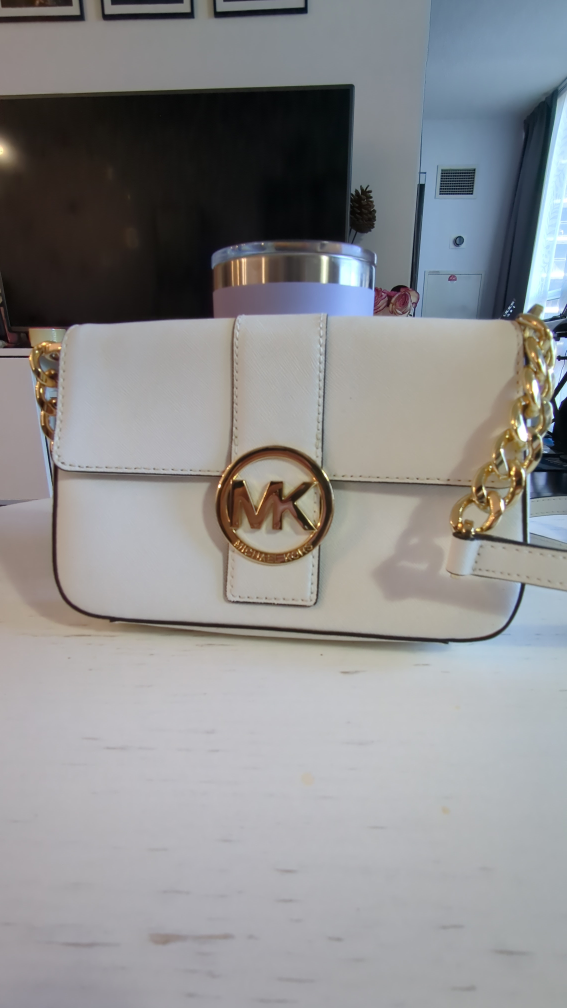 Michael Kors purse image indicator(2)
