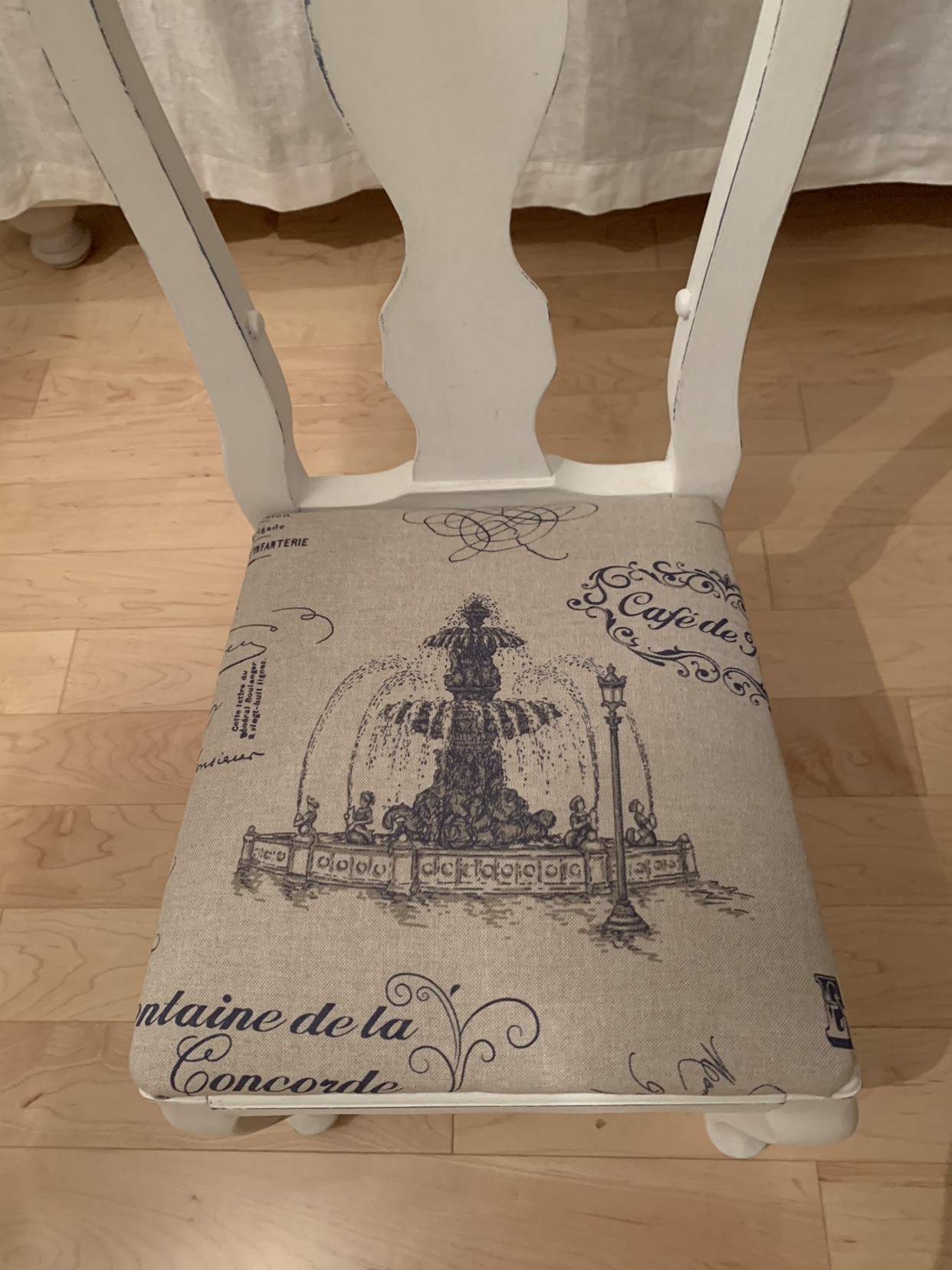 Child sized Queen Anne chair