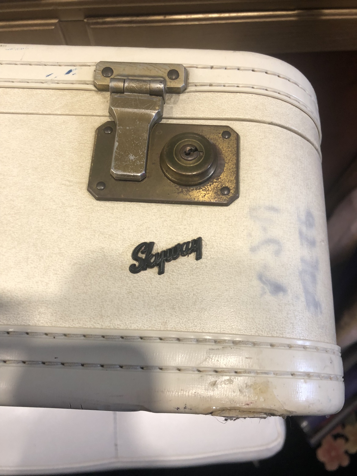 Vintage Authentic Skyway Suitcase - photo 2