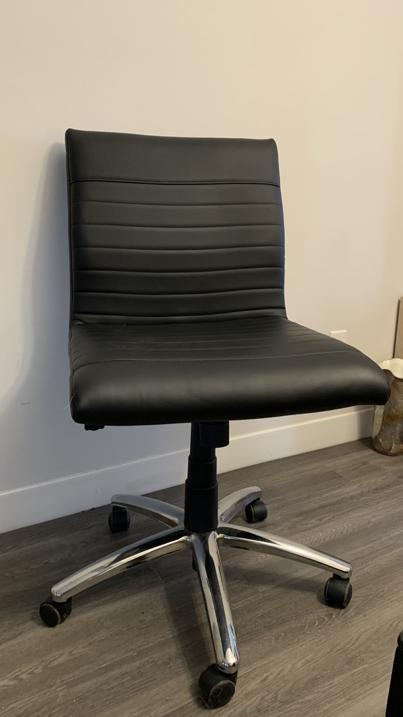 Chair on wheels