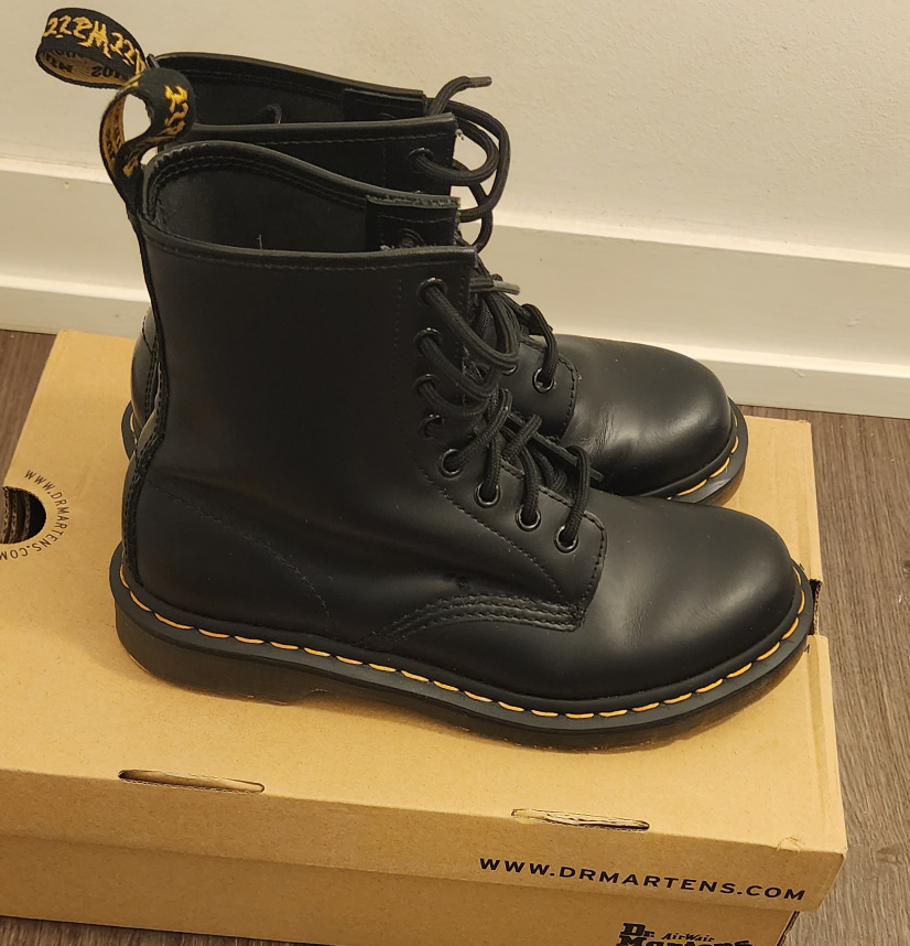 Dr. Martens Dr Marten Boots thumbnail
