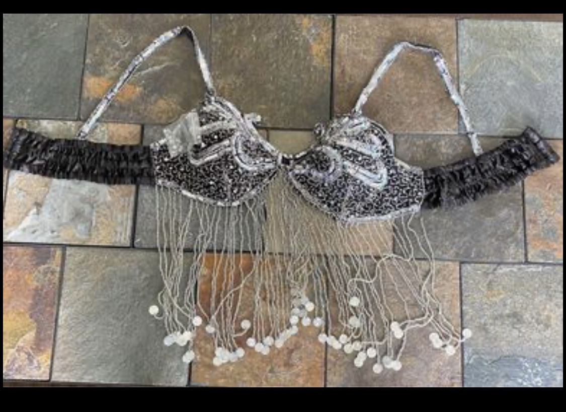 Belly dancing outfit image indicator(3)