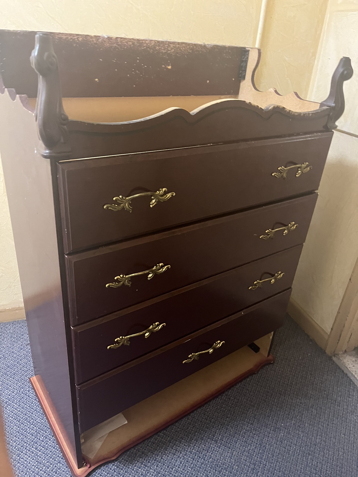 Medium/large dresser