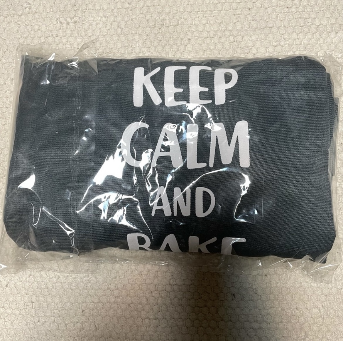 Keep Calm And Bake On Apron with Pockets image indicator(3)