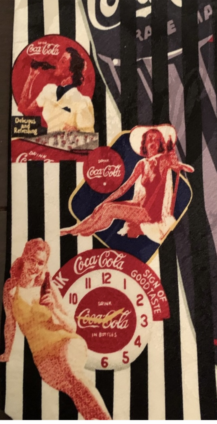 Brand new. Vintage 100% silk tie Coca Cola special edition. image indicator(3)