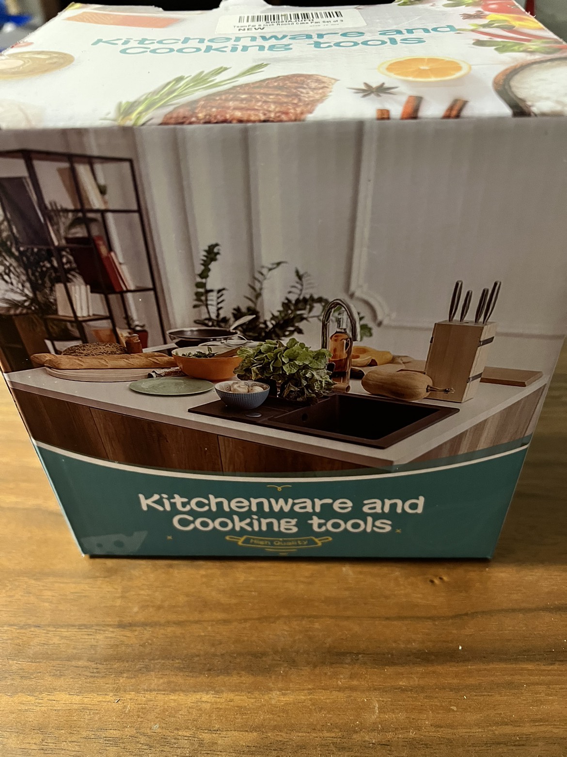 Never used 6 inch round baking pans