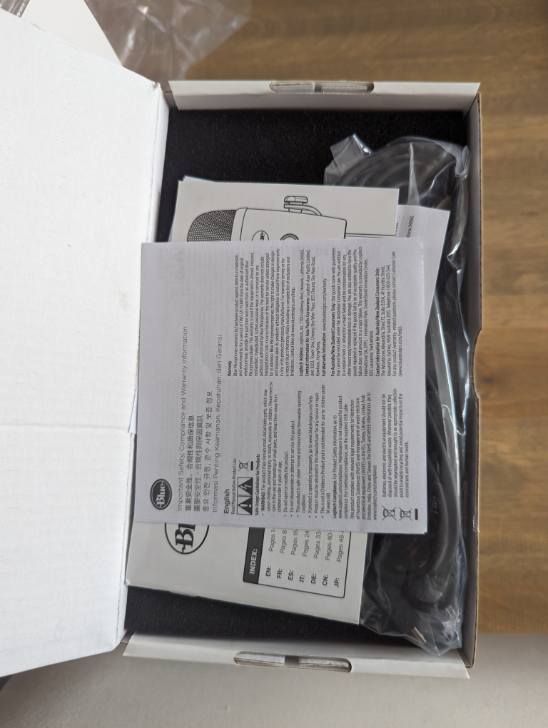 Blue Yeti Nano Premium USB Microphone image indicator(3)