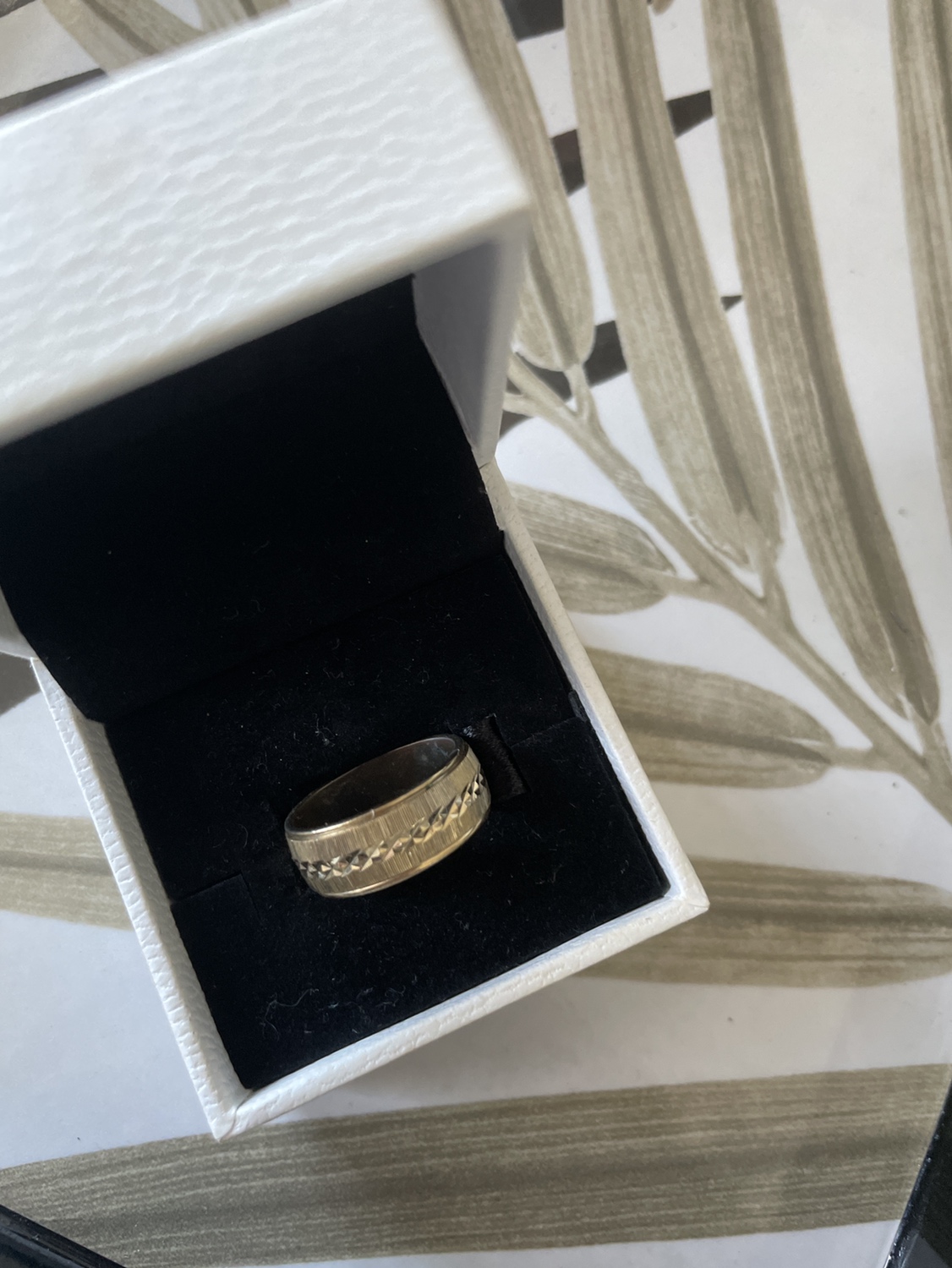 Gold ring image indicator(2)