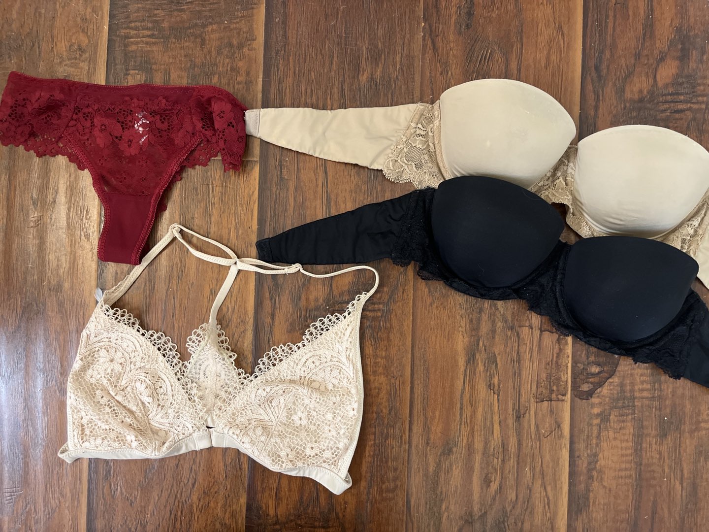 Strapless bras B34 (Calvin klien) thumbnail