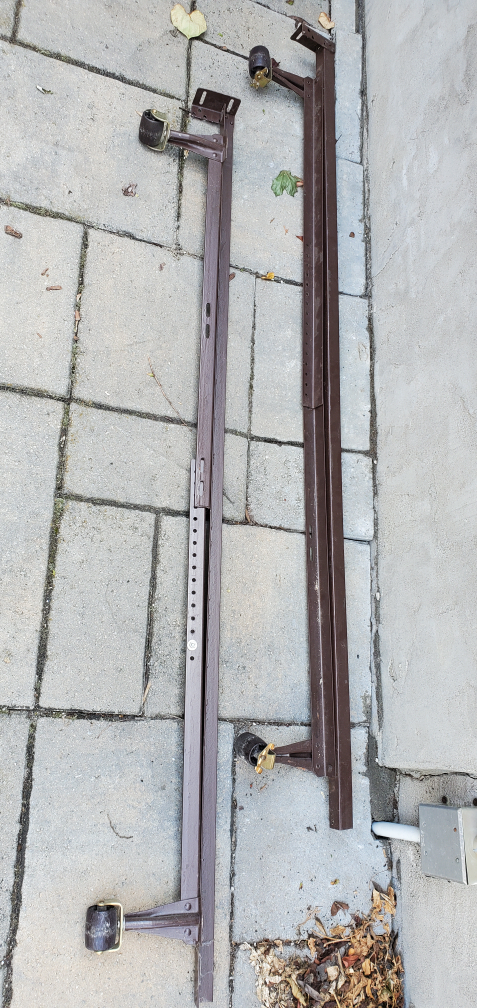 metal bed frame on wheels - photo 2