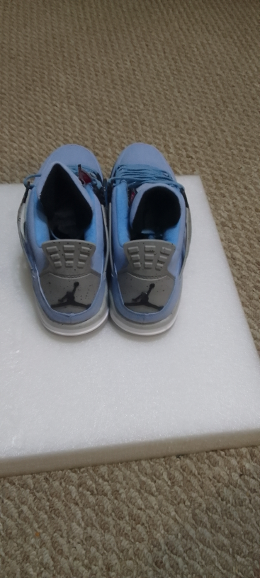 JORDAN'S  4s size 10 brand new never been worn - photo 4