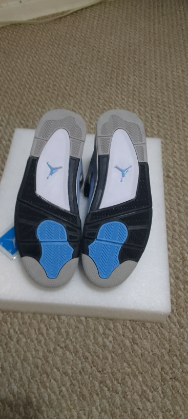 JORDAN'S  4s size 10 brand new never been worn - photo 5