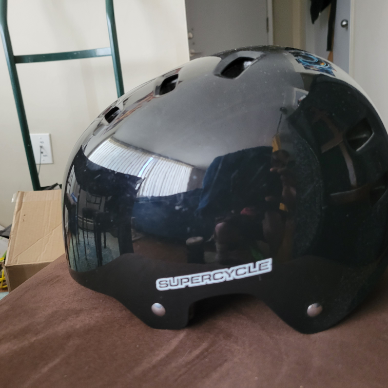 Bike helmet thumbnail