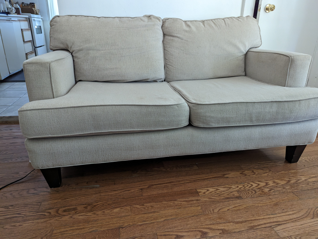 Leon's Loveseat sofa - photo 2