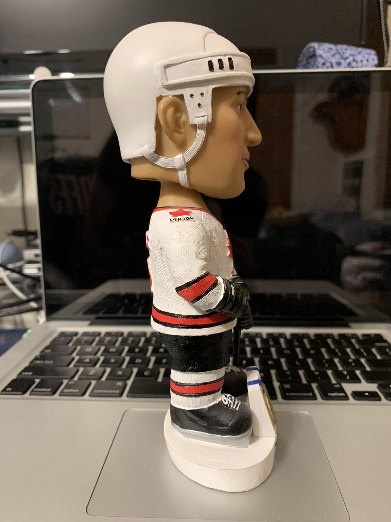 Joe Sakic Team Canada Bobble head - photo 4