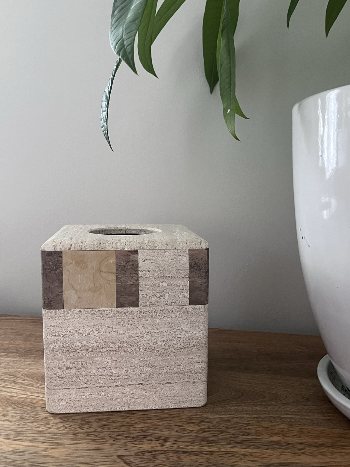 Heavy stone Kleenex box holder image indicator(3)