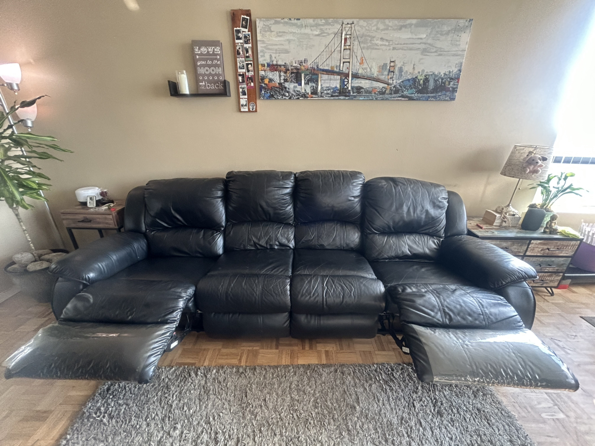 Leather Couch For Sale thumbnail