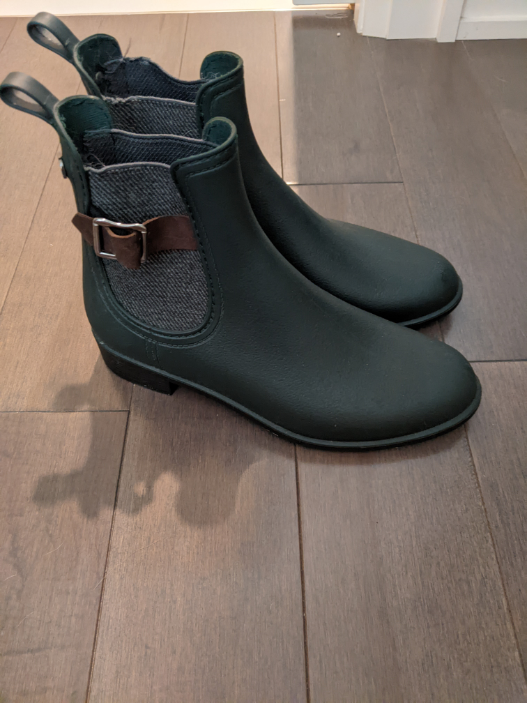 Chelsea rainboots thumbnail
