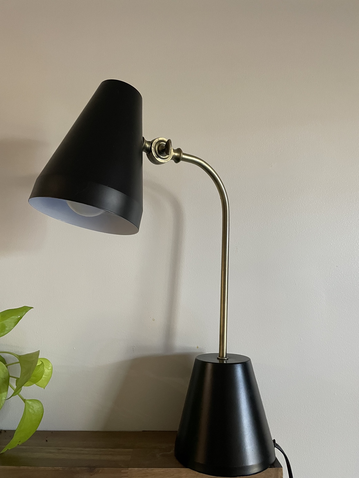 Black & bronze desk lamp