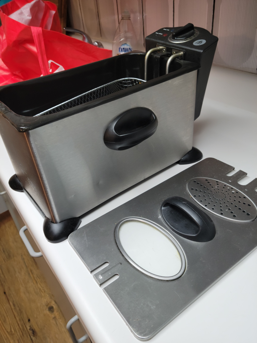 Ike new deep fryer for sale. no space needs to go - photo 3